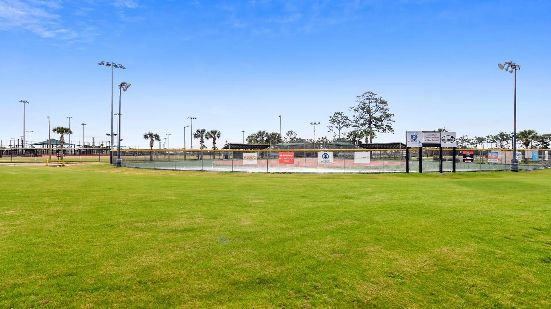 Holiday home Majestic Beach Resort #1309-2 By Book That Condo Panama City Beach
