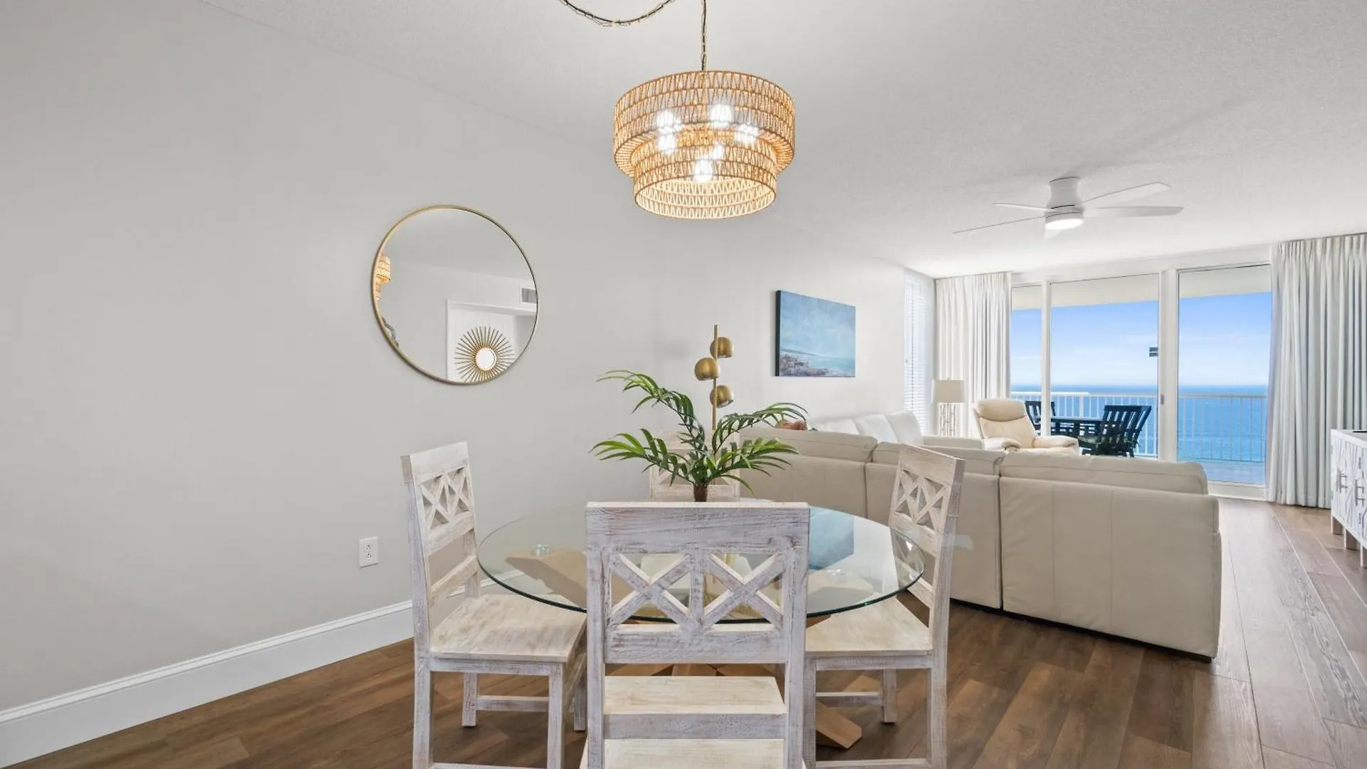 Semesterbostad Majestic Beach Resort #1309-2 By Book That Condo Panama City Beach USA